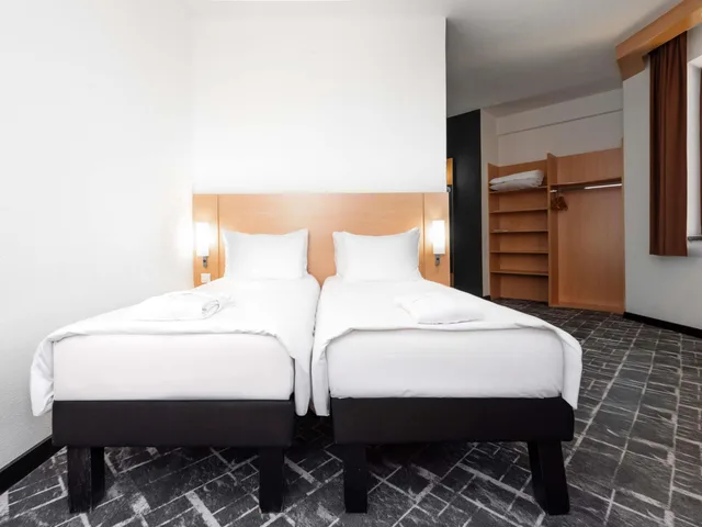 غرفة بريميوم بسريرين منفصلين بإطلالة على المدينة، Ibis Astana Hotel 8/10