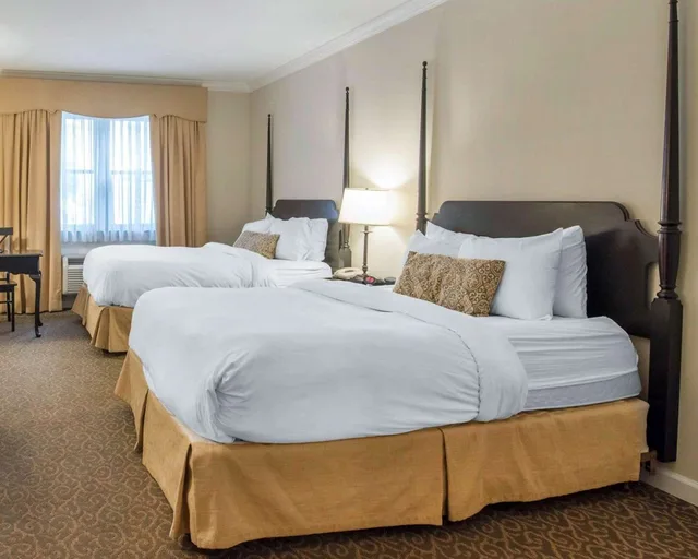 غرفة بسريرين مزدوجين، The Century House Ascend Hotel Collection 2/2