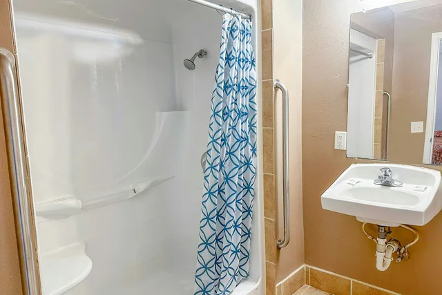غرفة بسريرين كوين للمدخنين، Sparta Seven Motel By OYO near Milledgeville 1/2