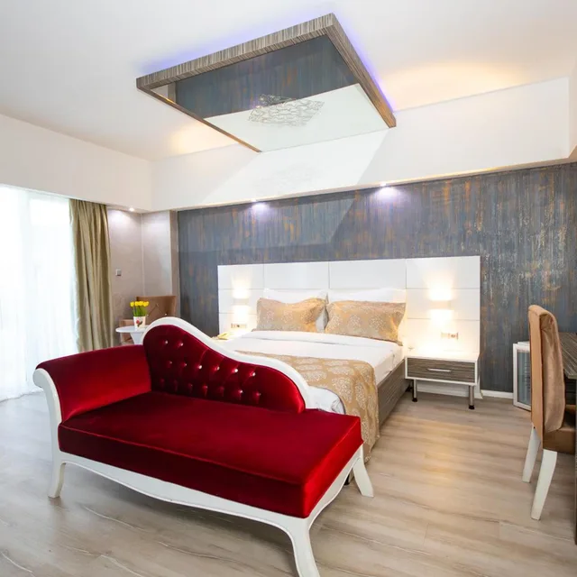 جناح بشرفة، MOX Hotel 1/10