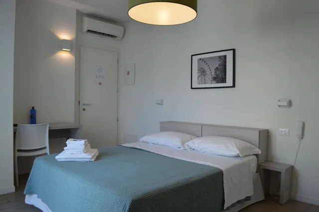 غرفة قياسية بسريرين منفصلين، Hotel Riva E Mare 1/3