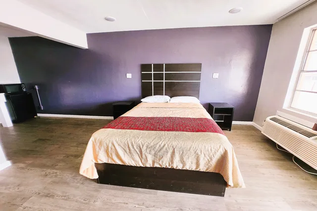 غرفة بسرير كينج، Travel Inn Hwy 80 - Jackson 1/5