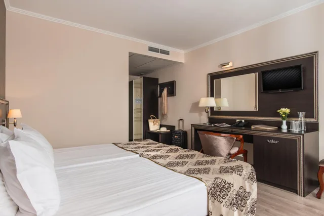 غرفة بسرير مزدوج مع سرير إضافي، Hotel & Spa Diamant Residence 4/6