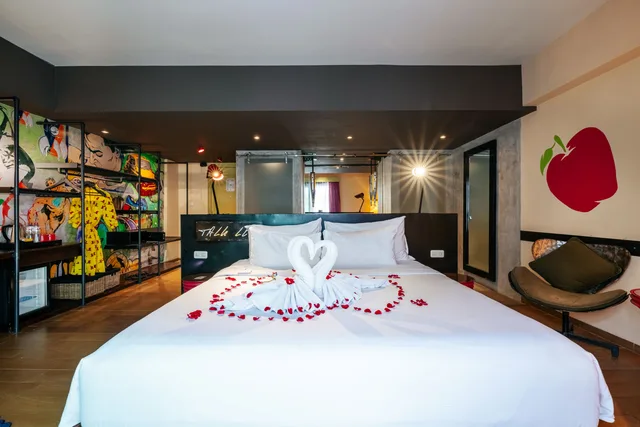 غرفة ديلوكس بسرير مزدوج بإطلالة على المسبح، Viva Dash Hotel Seminyak 5/6