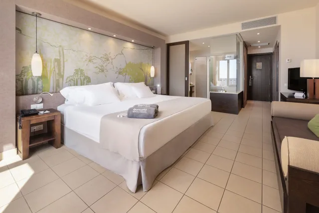 غرفة متصلة، Barcelo Tenerife 3/8