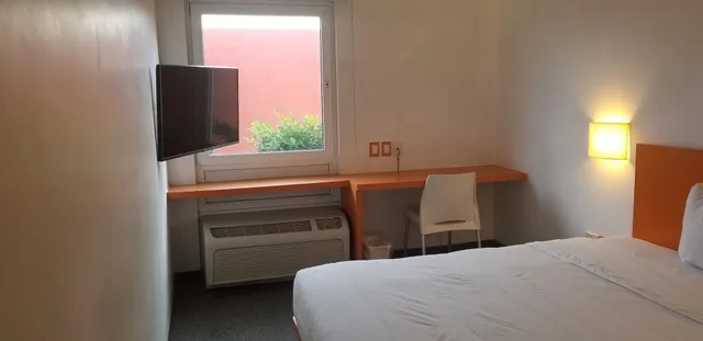 غرفة تنفيذية، Hotel Tecnologico Norte 2/3