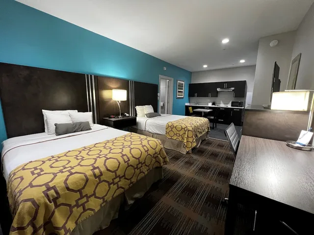 جناح بسريرين كوين بمطبخ صغير، Baymont by Wyndham Bryan College Station 2/9