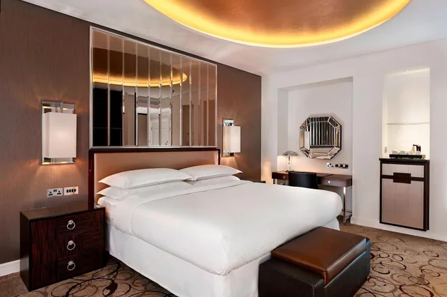 غرفة كلوب بسرير كينج، SHERATON GRAND LONDON PARK LANE 1/5