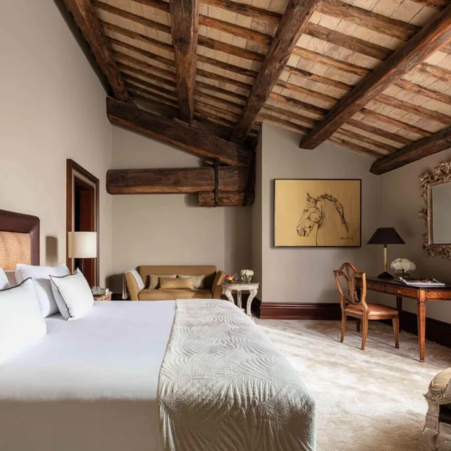غرفة بريميوم بسرير مزدوج أو سريرين منفصلين، Anantara Palazzo Naiadi 1/3