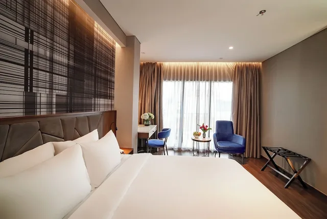 غرفة فاخرة بسرير كينج، Nhat Ha Lavish Hotel 4/6