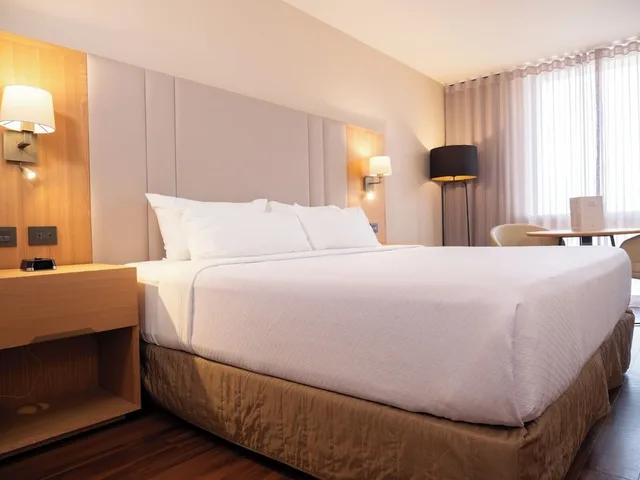 غرفة قياسية بسرير مزدوج، Crowne Plaza Monterrey 4/7