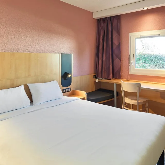 غرفة رباعية، B&B HOTEL Orly Rungis Aeroport 3 etoiles 1/6