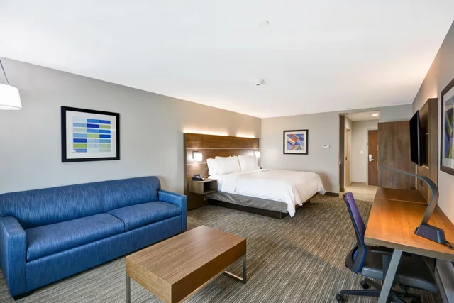 1 Bedroom, Suite, Accessible, Holiday Inn Express & Suites Houston NASA - Boardwalk Area 2/8