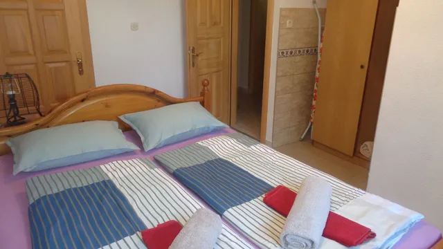 2 Bedrooms, Comfort, Apartment, 1 Single and 2 Queen Beds، APARTMENTS MORETA 6/10