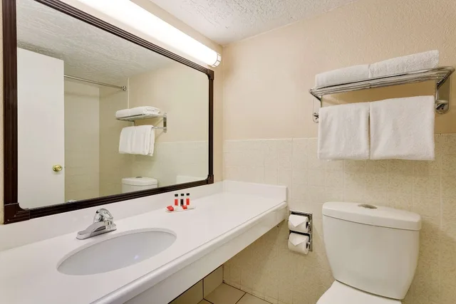 غرفة بسريرين كوين، Ramada By Wyndham Provo 5/6