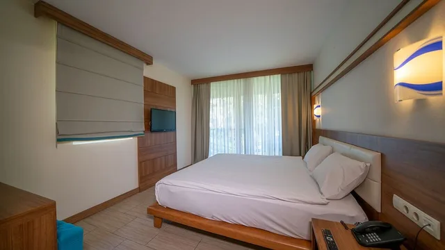 Big, Family, Double and Twin Beds, 2 Sofa، Liberty Lykia 1/3