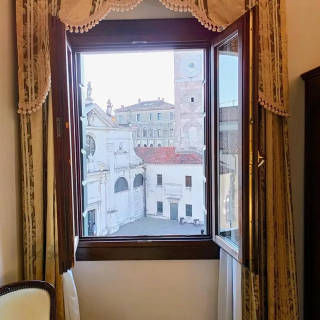 Deluxe, Double Bed, Square View، Scandinavia Hotel Venice 6/10