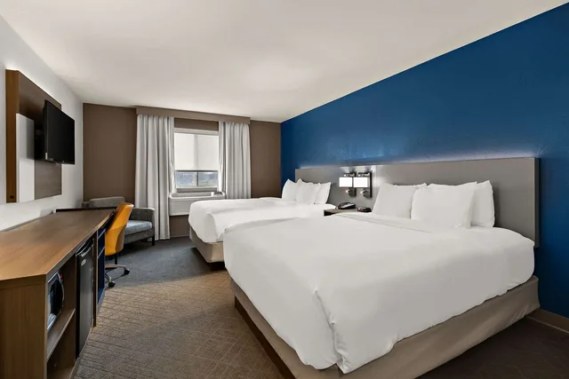 غرفة بسريرين كوين، Comfort Inn & Suites Fremont 1/4