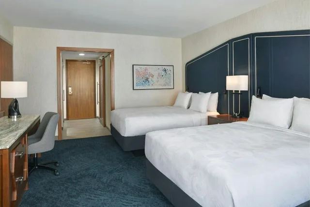 غرفة بسريرين كوين بإطلالة على المدينة في طابق مرتفع، JW MARRIOTT AUSTIN 12/18