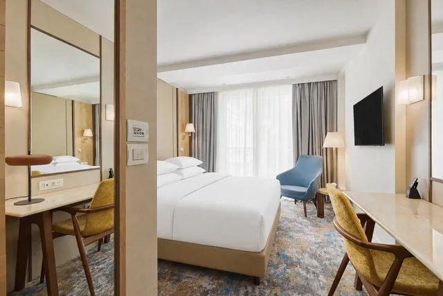 غرفة بسرير كينج بإطلالة على البحر، Hotel Budva 5/5