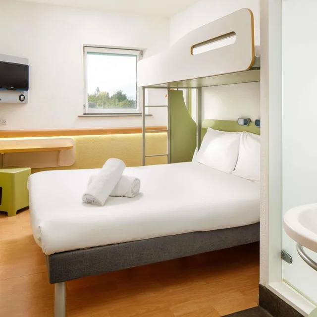 غرفة قياسية بسرير مزدوج وسرير فردي، Ibis Budget Sheffield Arena 4/10