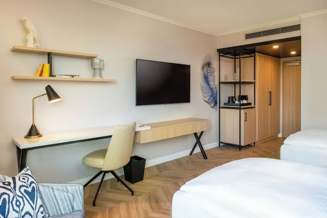 غرفة تنفيذية بسريرين منفصلين، DoubleTree by Hilton Berlin Ku’damm 2/3