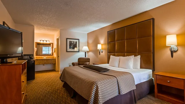 غرفة قياسية بسرير كينج، Best Western Inn Of Pinetop 4/6