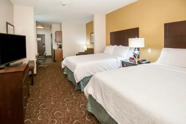 جناح لذوي الإعاقة، Holiday Inn Express Suites San Antonio Se By At T Center 1/2