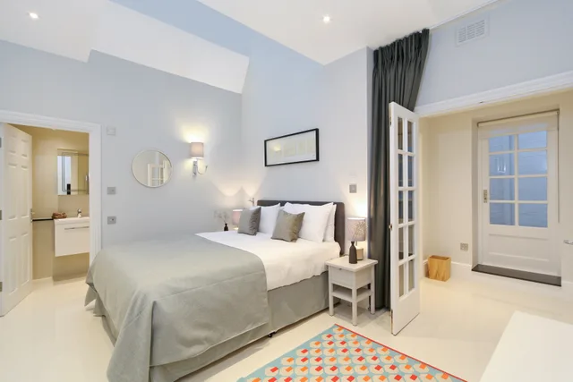 3 Bedrooms, Semi Basement, Standard، Apartment Queensgate Court 2/3
