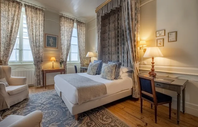 غرفة سوبيريور بسرير كوين، La Baronnie Hotel & Spa 4/10