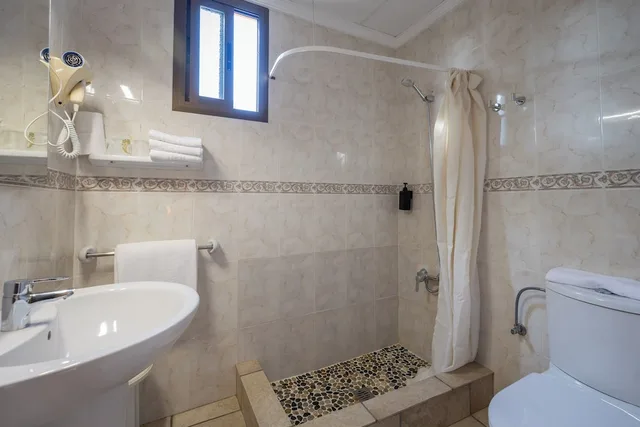 غرفة قياسية ثلاثية بسرير مزدوج وسرير فردي بإطلالة على الحديقة بشرفة، Lago Dorado Hotel 8/9