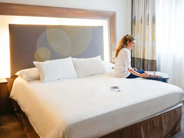 جناح بسرير مزدوج، Novotel Paris Saclay 1/3