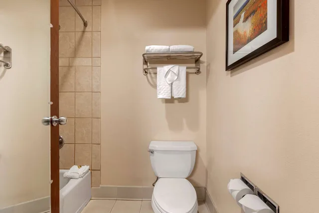 جناح بسرير كينج، Best Western Plus Olympic Inn 3/4