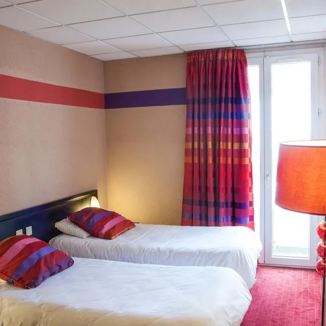 Room, Double or Twin Bed, Hotel Saint Sauveur 7/10