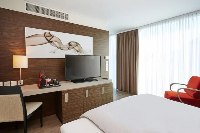 غرفة كومفورت مفردة بسريرين منفصلين، H4 Hotel Solothurn 2/5
