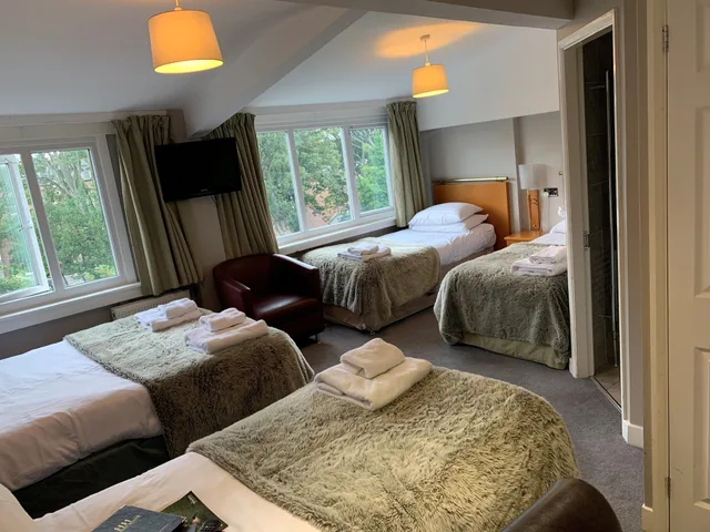 غرفة رباعية بأربعة أسرّة، Hedley House Hotel 2/4