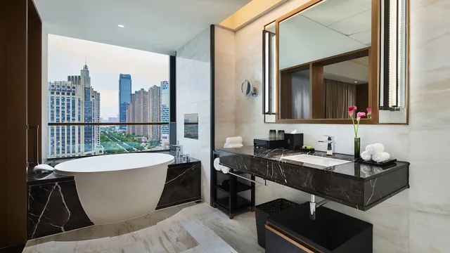 Swan, Premium, King Bed, Lake View, Club Lounge Access، Intercontinental Hotels Hefei 4/5