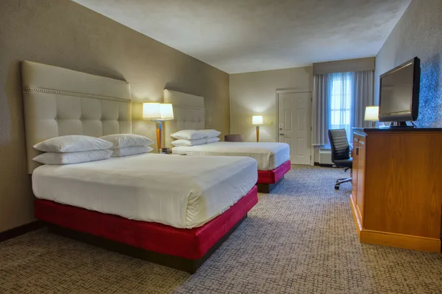 Room, 2 Queen Beds, Drury Inn & Suites Near La Cantera Parkway 2/10