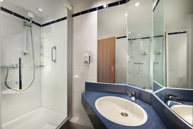 غرفة قياسية بسرير كينج، Holiday Inn Express Hasselt 4/10