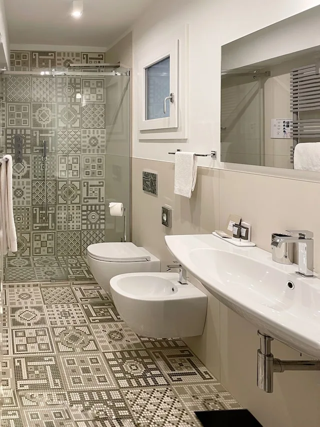 Junior Suite, Double Bed, Front View, Annex, Ground Floor، Touring Hotel Bologna 1/1