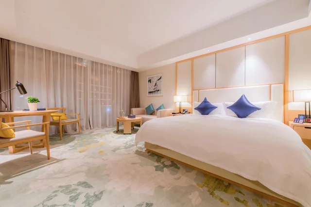 غرفة بسرير كينج بإطلالة على الحديقة، Siko Grand Hotel Suzhou Yangcheng 1/1