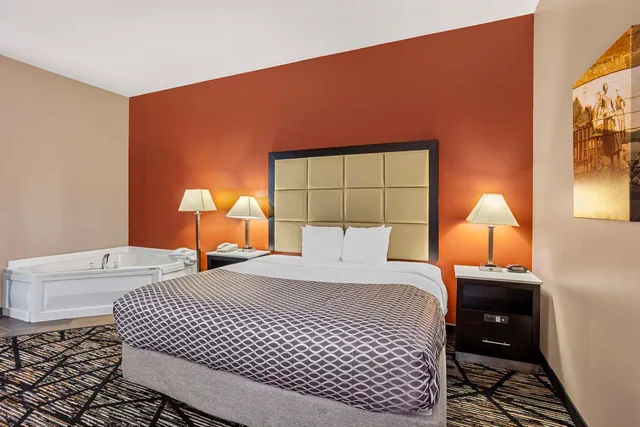 غرفة بسرير كينج مع أريكة، Best Western Carlisle 1/3