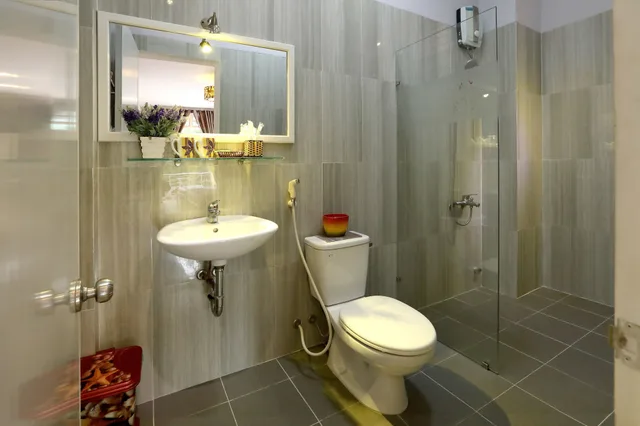 غرفة عائلية بسرير كوين وسرير فردي بإطلالة على الحديقة بشرفة، Green Garden Homestay 4/6