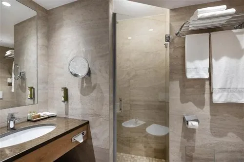جناح جونيور بسريرين منفصلين، Rogner Hotel 1/1