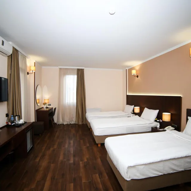 غرفة ثلاثية بإطلالة على المدينة، Corner Inn 2/10