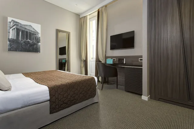 Room, Single, Queen Bed, Artemide Hotel 2/4
