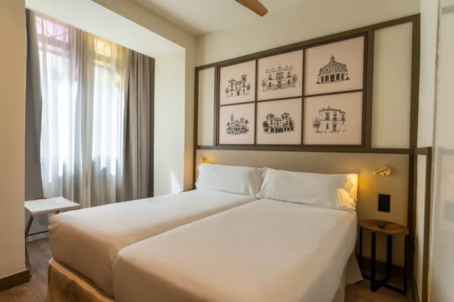 Room, Single, Double or Twin Bed، Petit Palace Canalejas 1/10