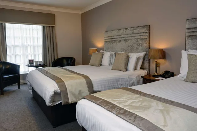 غرفة عائلية بسرير مزدوج وسرير فردي، West Retford Hotel, Signature Collection 2/3