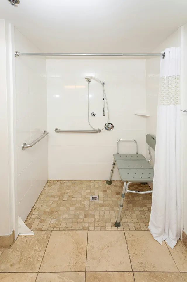 غرفة بسريرين مزدوجين لذوي الإعاقة، Hampton Inn Terre Haute 3/3