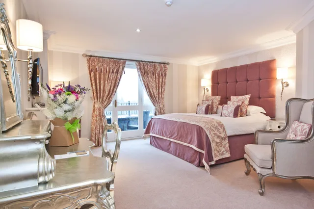 Signature, King Bed, Lake Side, Lake View, Windermere Hillthwaite Hotel 3/5